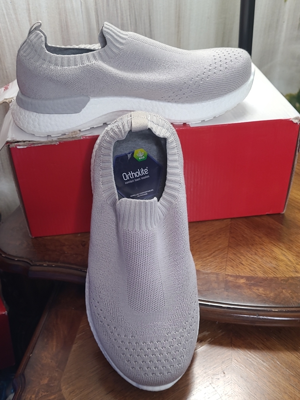 New in box! Propet B10 Unite Womens 10 Extra Wide gray knit lightweight sneakers